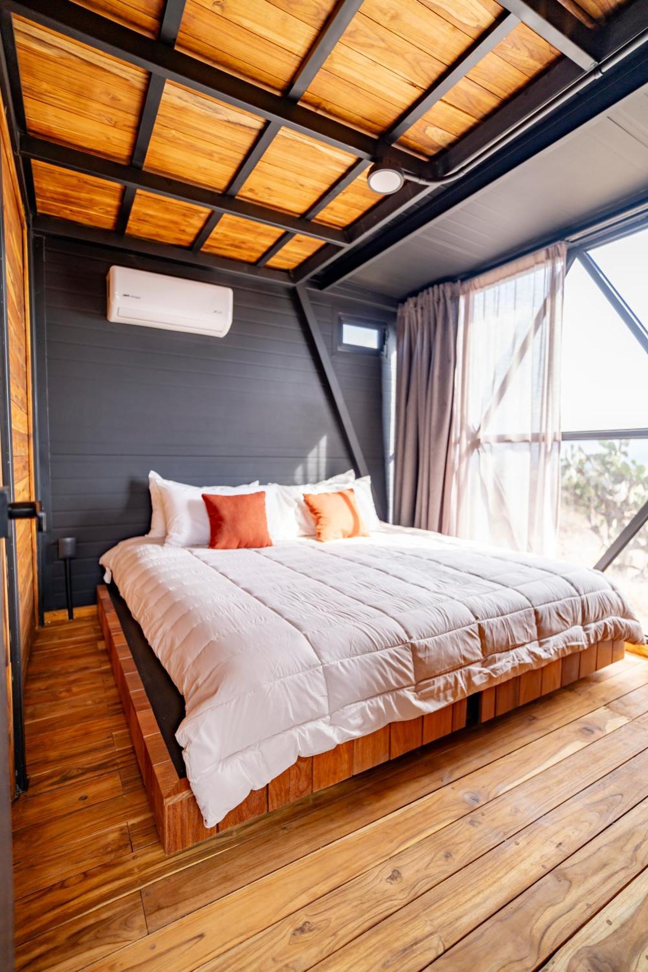 Hotel Coyote Alcocer 外观 照片